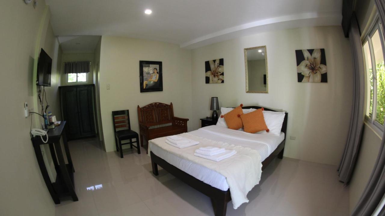 Casa Cecilia Hotel Bantay Экстерьер фото