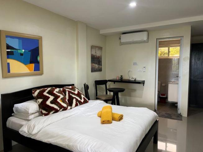 Casa Cecilia Hotel Bantay Экстерьер фото