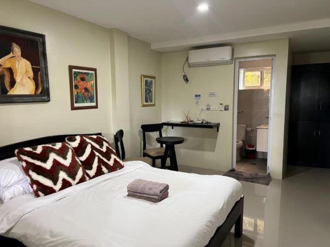 Casa Cecilia Hotel Bantay Экстерьер фото